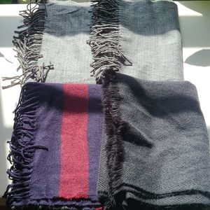 4 scarves, 2 extra wide, 2 standard